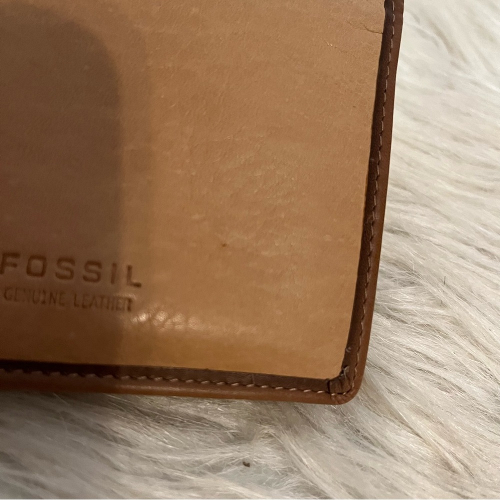 Fossil Beige and Brown Leather Wallet with Floral Studs - Picture 15 of 15